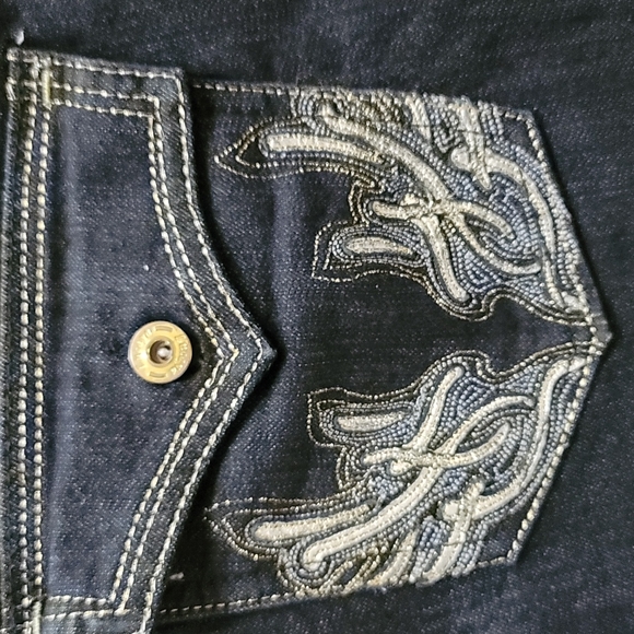 Lucaya Jean with gold detailing - Picture 5 of 9